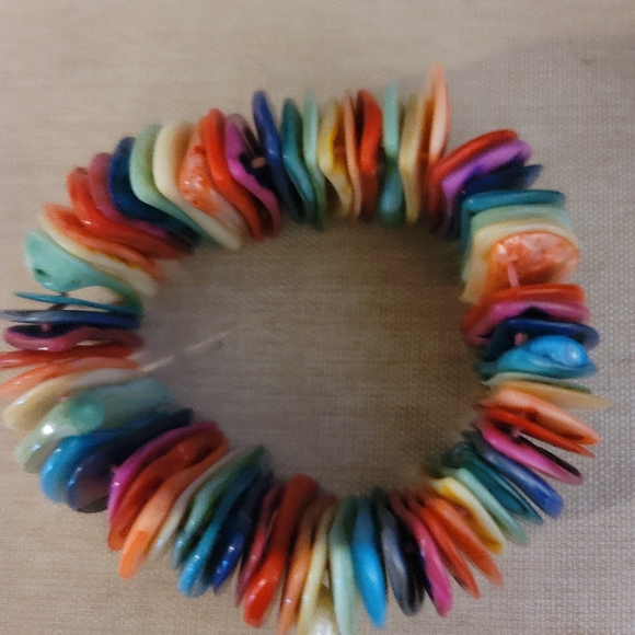 Colorful Shell Stone Elastic Bracelet - Picture 6 of 9